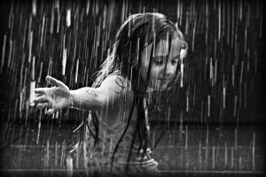 Girl-in-Rain-Best-Photography